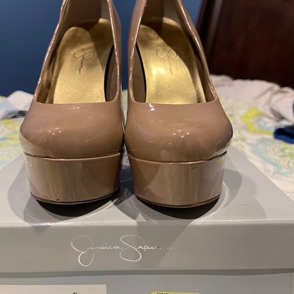 Shoes - Picture 2 of 8